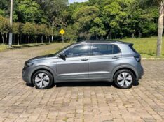 VOLKSWAGEN T-CROSS 1.0 200 TSI TOTAL FLEX COMFORTLINE AUTOMÁTICO 2020/2020 BOSCO AUTOMÓVEIS GUAPORÉ / Carros no Vale