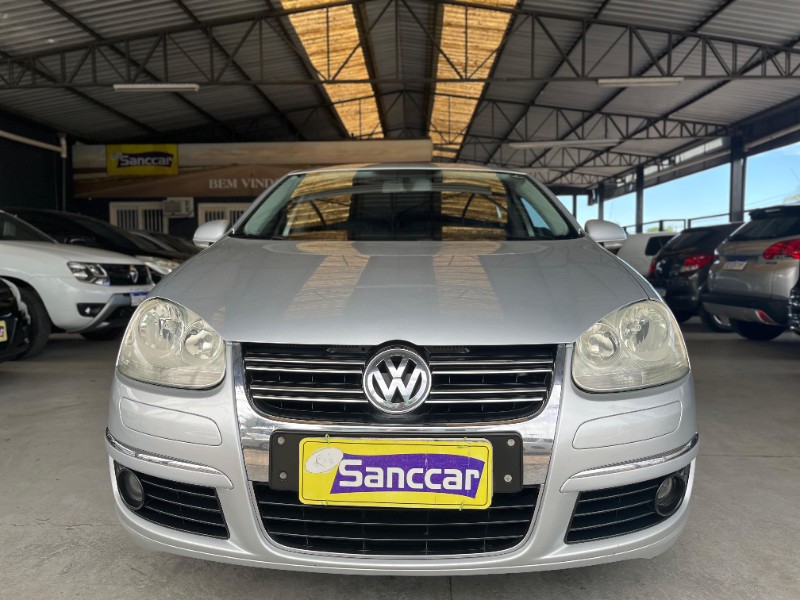 VOLKSWAGEN VW/JETTA 2009/2009 SANCCAR VEÍCULOS SANTA CRUZ DO SUL / Carros no Vale