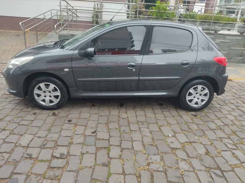 PEUGEOT 207 1.4/XR 2010/2011 ALTERNATIVA VEÍCULOS LAJEADO / Carros no Vale