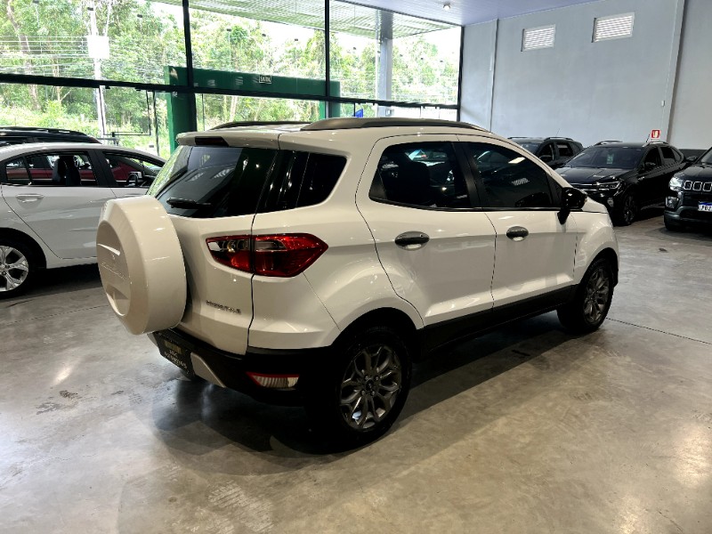 FORD ECOSPORT 1.6 FREESTYLE 16V 2014/2015 M&C AUTOMÓVEIS CAXIAS DO SUL / Carros no Vale