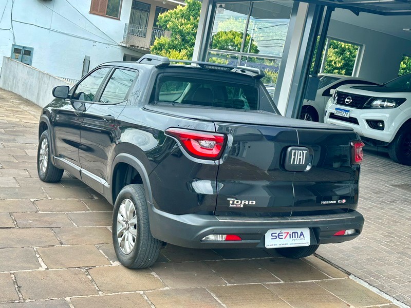 FIAT TORO FREEDOM 2.4 AT9 2018/2018 SÉTIMA VEÍCULOS GUAPORÉ / Carros no Vale