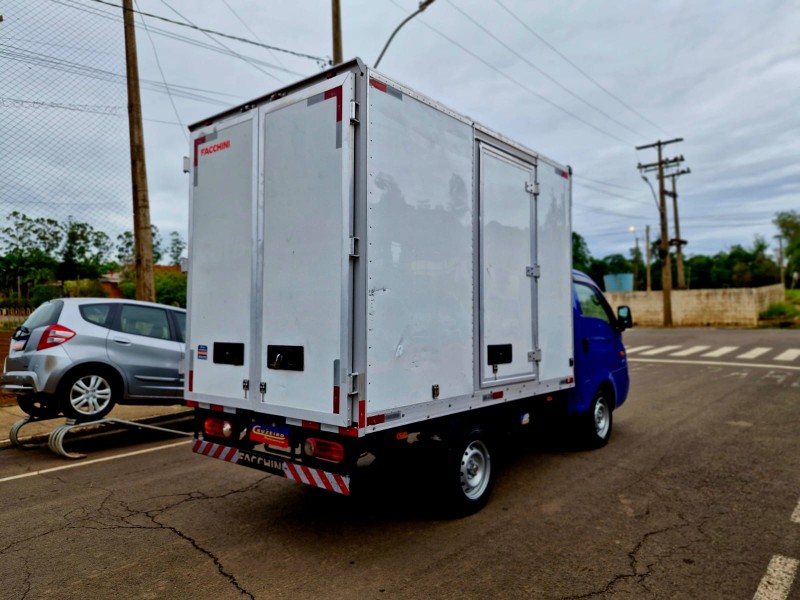 HYUNDAI HR 2.5 TCI DIESEL BAÚ 2011/2012 CRUZEIRO MULTIMARCAS CRUZEIRO DO SUL / Carros no Vale