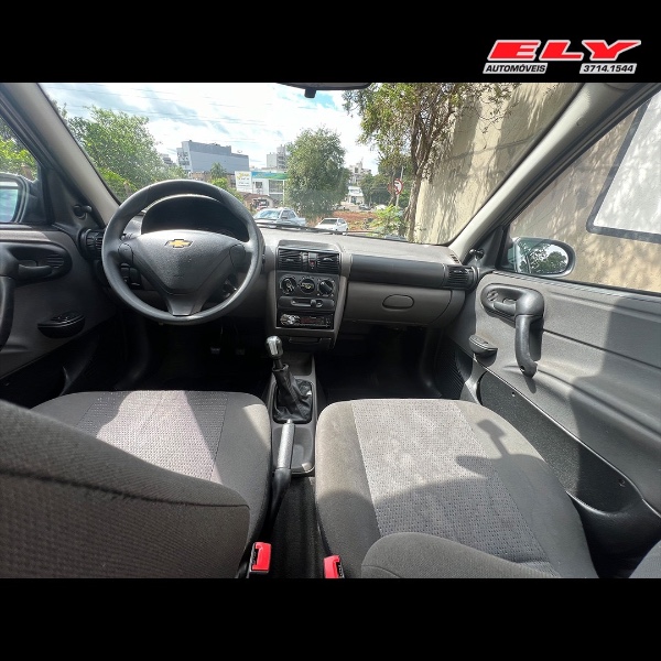 CHEVROLET CLASSIC 1.0 2014/2014 ELY AUTOMÓVEIS LAJEADO / Carros no Vale