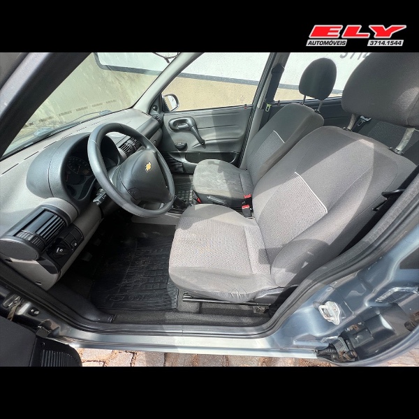 CHEVROLET CLASSIC 1.0 2014/2014 ELY AUTOMÓVEIS LAJEADO / Carros no Vale