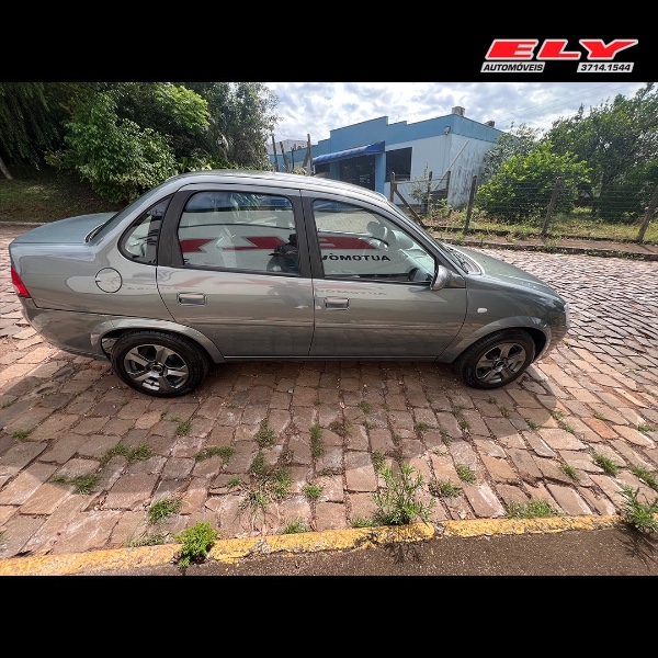 CHEVROLET CLASSIC 1.0 2014/2014 ELY AUTOMÓVEIS LAJEADO / Carros no Vale