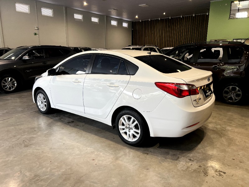 HYUNDAI HB20S 1.6 COMFORT 2015/2015 M&C AUTOMÓVEIS CAXIAS DO SUL / Carros no Vale