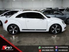 VOLKSWAGEN FUSCA TSI 2.0 2013/2014 V10 VEÍCULOS CAXIAS DO SUL / Carros no Vale