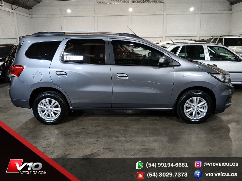 CHEVROLET SPIN 1.8 LT 8V FLEX 4P MANUAL 2019/2020 V10 VEÍCULOS CAXIAS DO SUL / Carros no Vale