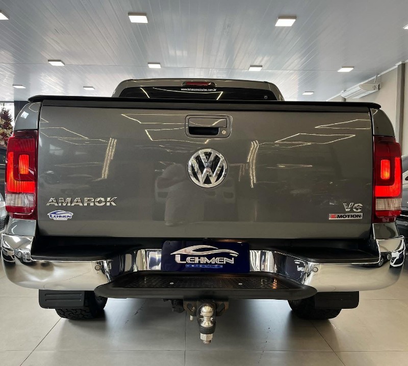 VOLKSWAGEN AMAROK 3.0 HIGHLINE 4X4 V6 2018/2018 LEHMEN VEÍCULOS VENÂNCIO AIRES / Carros no Vale