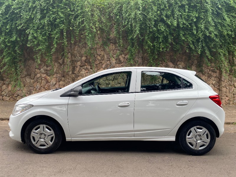 CHEVROLET ONIX JOY 1.0 2016/2017 ESTAÇÃO DO CARRO ESTRELA / Carros no Vale