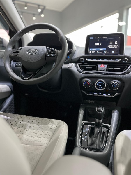 HYUNDAI HB20S 1.0 TGDI FLEX PLATINUM AUTOMÁTICO 2023/2024 JM AUTOMÓVEIS VENÂNCIO AIRES / Carros no Vale