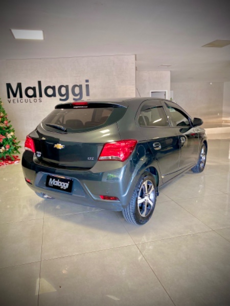 CHEVROLET ONIX 1.4 MPFI LTZ 8V 2019/2019 MALAGGI VEÍCULOS ENCANTADO / Carros no Vale