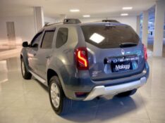 RENAULT DUSTER DYNAMIQUE 1.6 FLEX 16V MEC. 2016/2017 MALAGGI VEÍCULOS ENCANTADO / Carros no Vale