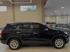 KIA SORENTO 2.4 16V 4X2 2012/2013 LEHMEN VEÍCULOS VENÂNCIO AIRES / Carros no Vale