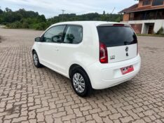 VOLKSWAGEN UP! 1.0 MOVE 12V 2015/2015 ELY AUTOMÓVEIS LAJEADO / Carros no Vale