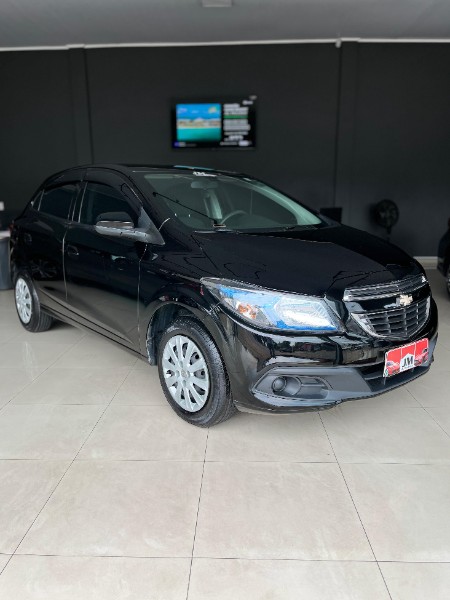 CHEVROLET ONIX HATCH LT 1.4 8V FLEXPOWER 5P MEC. 2015/2015 JM AUTOMÓVEIS VENÂNCIO AIRES / Carros no Vale