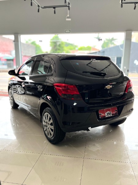 CHEVROLET ONIX HATCH LT 1.4 8V FLEXPOWER 5P MEC. 2015/2015 JM AUTOMÓVEIS VENÂNCIO AIRES / Carros no Vale