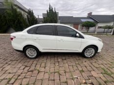 FIAT GRAND SIENA ESSENCE 1.6 FLEX 16V 2015/2015 ELY AUTOMÓVEIS LAJEADO / Carros no Vale