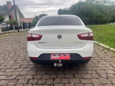 FIAT GRAND SIENA ESSENCE 1.6 FLEX 16V 2015/2015 ELY AUTOMÓVEIS LAJEADO / Carros no Vale