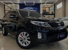 KIA SORENTO 2.4 16V 4X2 2012/2013 LEHMEN VEÍCULOS VENÂNCIO AIRES / Carros no Vale