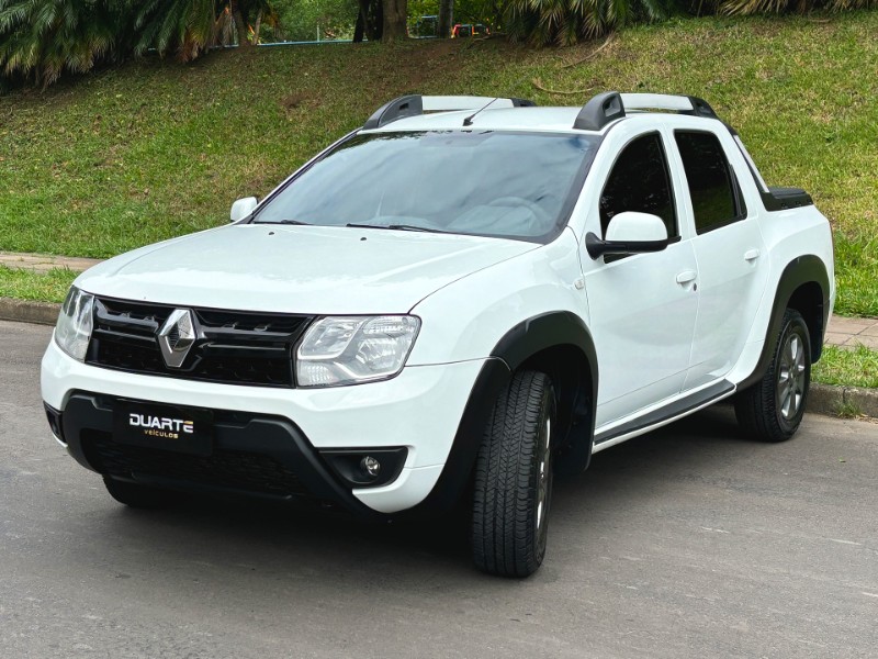 RENAULT DUSTER OROCH DYNAMIQUE 2.0 16V AT 2019 2018/2019 DUARTE VEÍCULOS PORTO ALEGRE / Carros no Vale