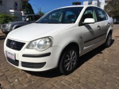 VOLKSWAGEN POLO SEDAN 1.6 MI 8V FLEX 4P MANUAL 2008/2009 COMPLETO VEÍCULOS GUAPORÉ / Carros no Vale