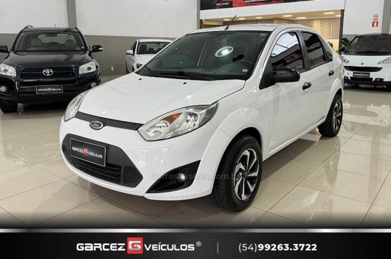 FORD FIESTA 1.6 MPI SEDAN 8V 2010/2011 GARCEZ VEÍCULOS BENTO GONÇALVES / Carros no Vale