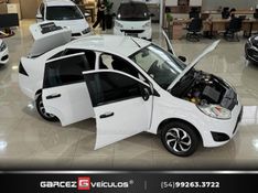 FORD FIESTA 1.6 MPI SEDAN 8V 2010/2011 GARCEZ VEÍCULOS BENTO GONÇALVES / Carros no Vale