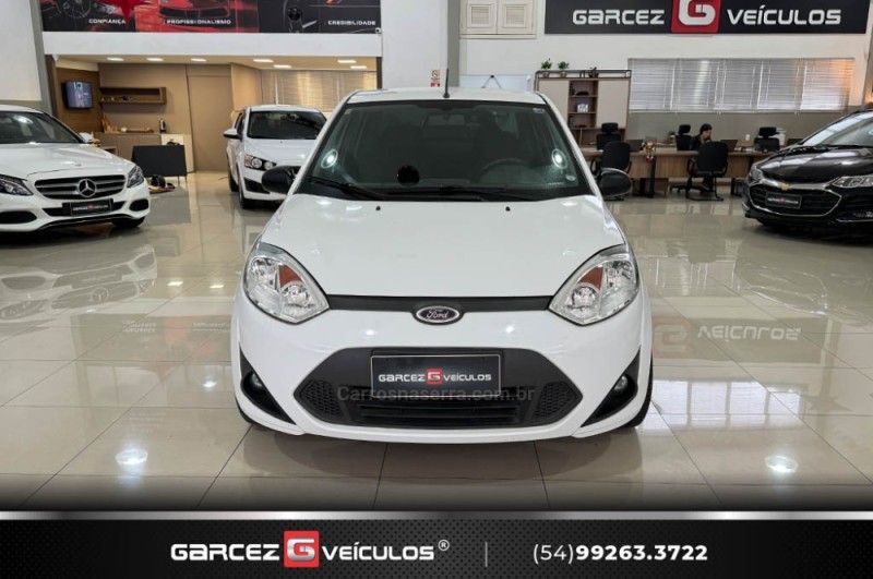 FORD FIESTA 1.6 MPI SEDAN 8V 2010/2011 GARCEZ VEÍCULOS BENTO GONÇALVES / Carros no Vale