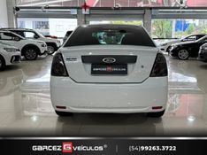 FORD FIESTA 1.6 MPI SEDAN 8V 2010/2011 GARCEZ VEÍCULOS BENTO GONÇALVES / Carros no Vale