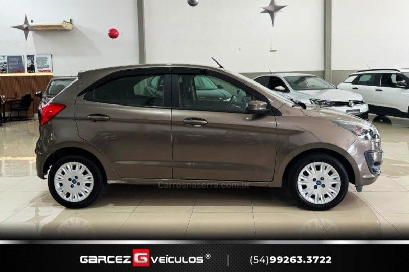 FORD KA 1.0 SE PLUS 12V 2020/2021 GARCEZ VEÍCULOS BENTO GONÇALVES / Carros no Vale