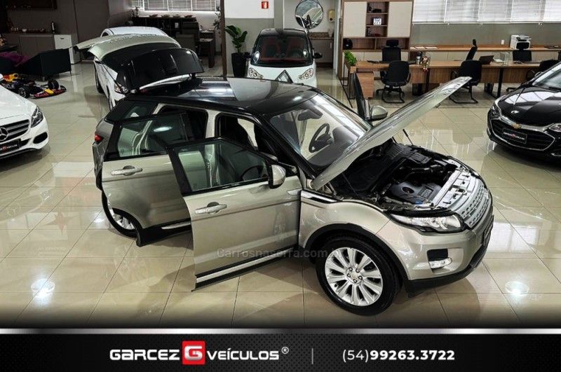 LAND ROVER RANGE ROVER EVOQUE 2.0 PRESTIGE 4WD 16V 2014/2014 GARCEZ VEÍCULOS BENTO GONÇALVES / Carros no Vale