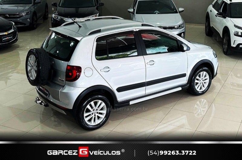 VOLKSWAGEN CROSSFOX 1.6 MI 8V AUTOMATIZADO 2013/2013 GARCEZ VEÍCULOS BENTO GONÇALVES / Carros no Vale