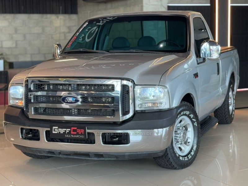 FORD F-250 4.2 XLT 4X2 CS TURBO 2000/2000 GRIFFCAR MULTIMARCAS DOIS IRMÃOS / Carros no Vale