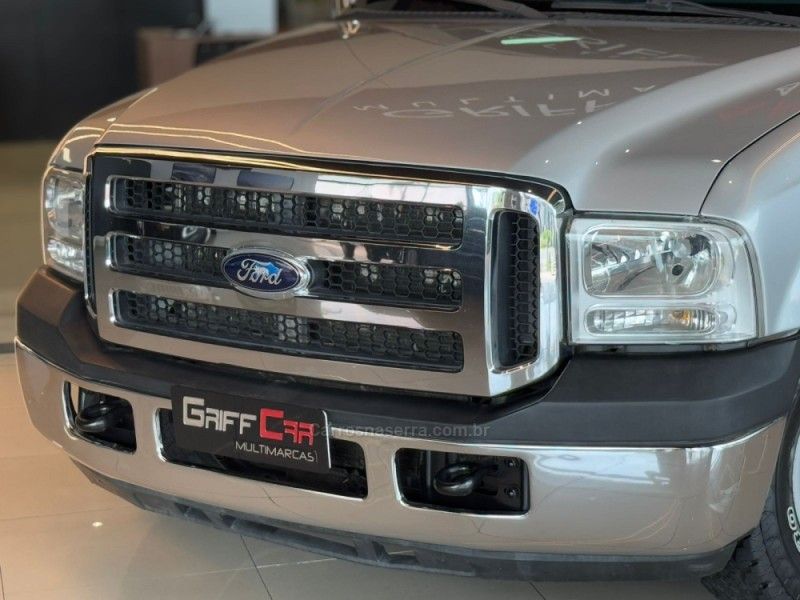 FORD F-250 4.2 XLT 4X2 CS TURBO 2000/2000 GRIFFCAR MULTIMARCAS DOIS IRMÃOS / Carros no Vale