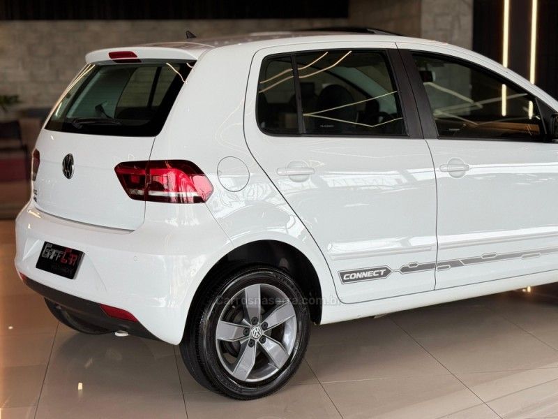 VOLKSWAGEN FOX 1.6 CONNECT 8V 2018/2019 GRIFFCAR MULTIMARCAS DOIS IRMÃOS / Carros no Vale