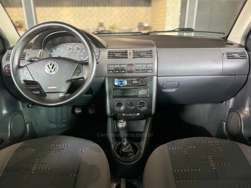 VOLKSWAGEN GOL 1.0 MI SPORT 16V G.III 2002/2002 GRIFFCAR MULTIMARCAS DOIS IRMÃOS / Carros no Vale