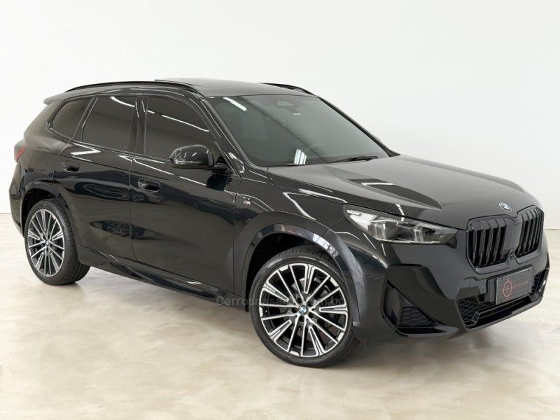 BMW X1 2.0 SDRIVE20I M SPORT 16V TURBO 2022/2023 FOCAR VEÍCULOS CAXIAS DO SUL / Carros no Vale