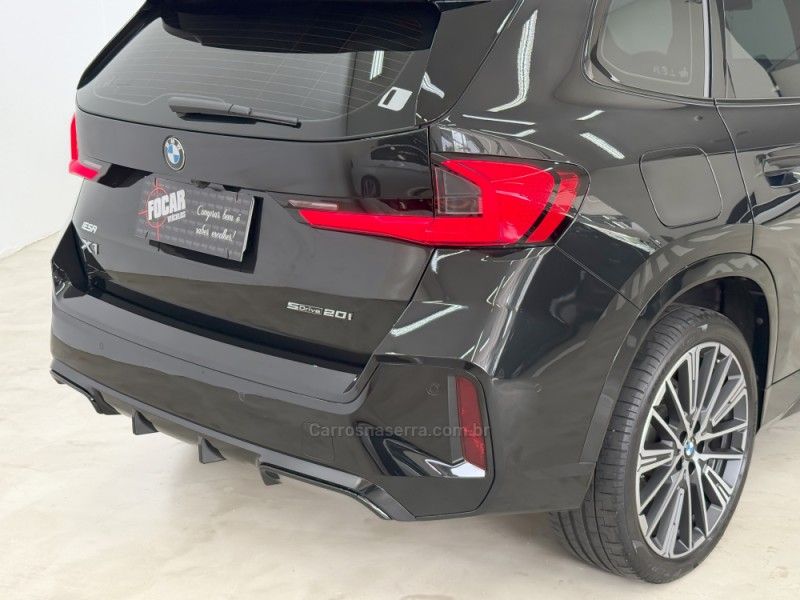 BMW X1 2.0 SDRIVE20I M SPORT 16V TURBO 2022/2023 FOCAR VEÍCULOS CAXIAS DO SUL / Carros no Vale