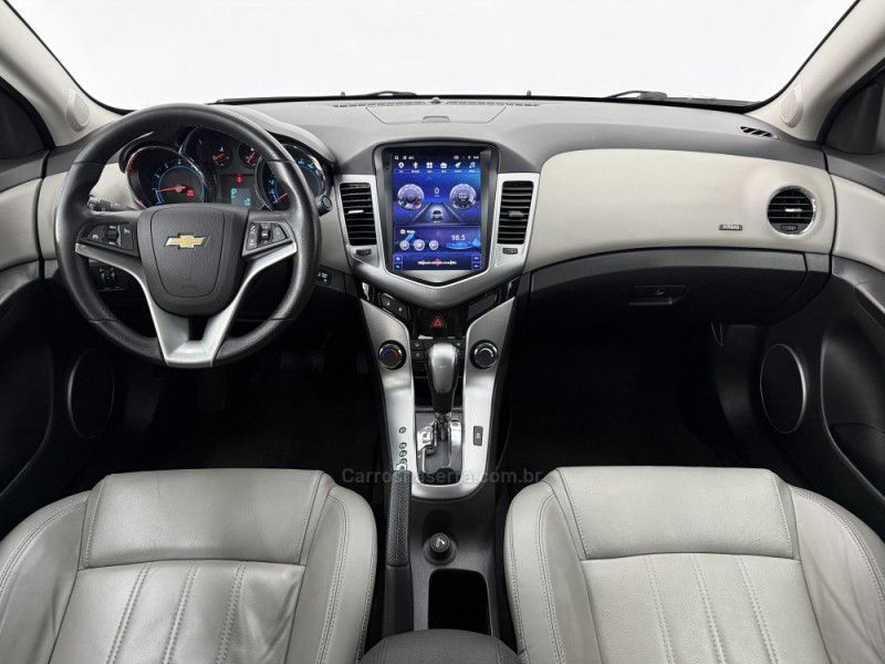 CHEVROLET CRUZE 1.8 LTZ 16V 2013/2014 FOCAR VEÍCULOS CAXIAS DO SUL / Carros no Vale