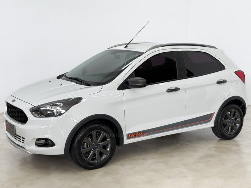 FORD KA 1.5 TRAIL 16V 2017/2018 FOCAR VEÍCULOS CAXIAS DO SUL / Carros no Vale