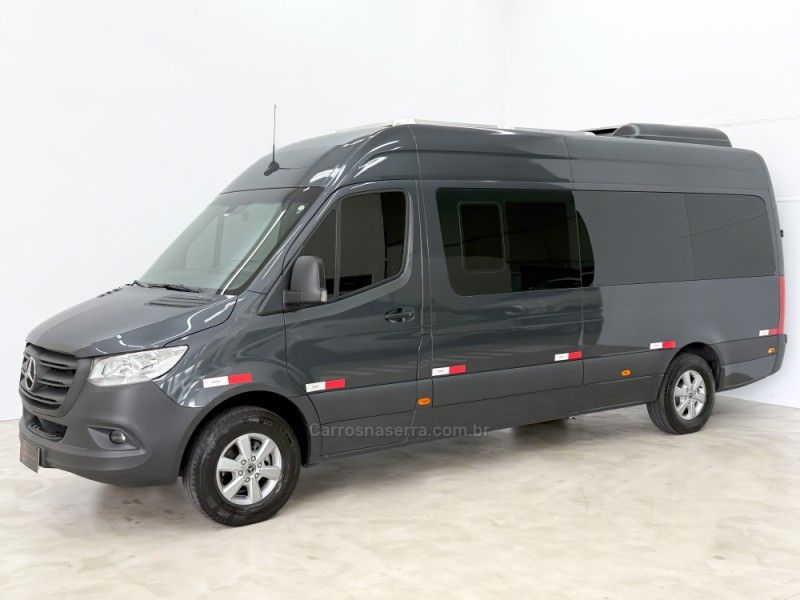 MERCEDES-BENZ SPRINTER 2.2 CHASSI 416 VAN L TA 10L 3P 2021/2022 FOCAR VEÍCULOS CAXIAS DO SUL / Carros no Vale