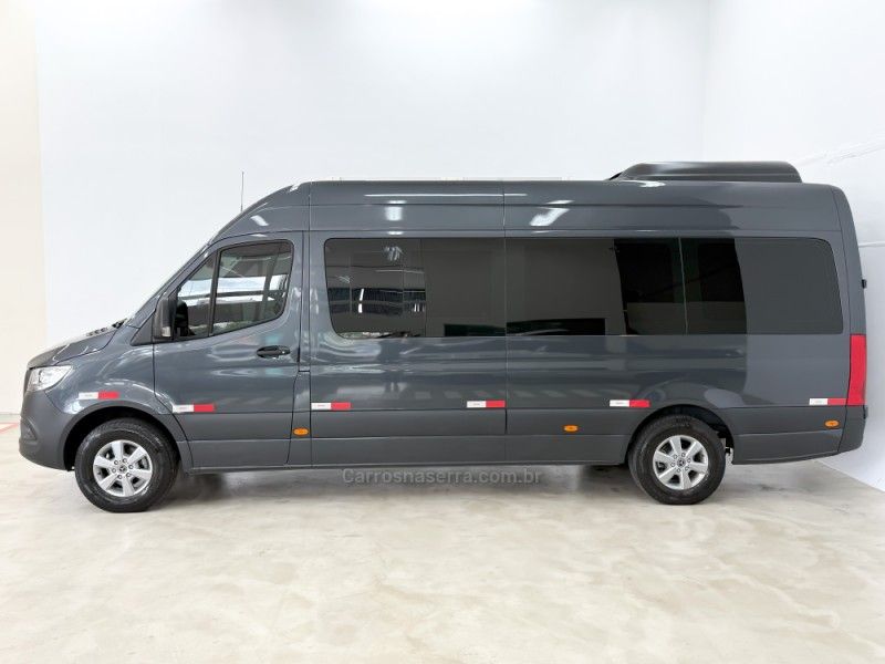 MERCEDES-BENZ SPRINTER 2.2 CHASSI 416 VAN L TA 10L 3P 2021/2022 FOCAR VEÍCULOS CAXIAS DO SUL / Carros no Vale