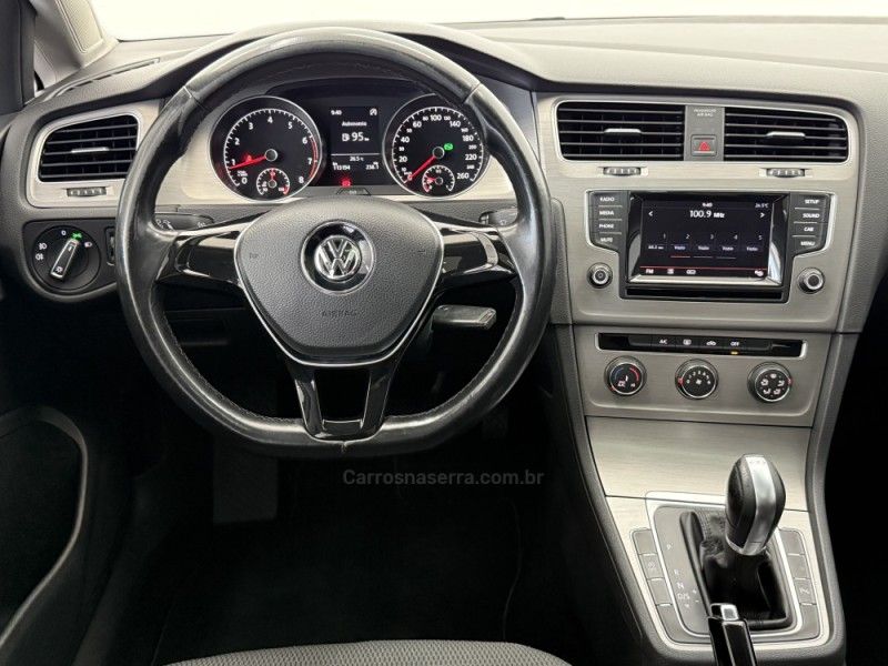 VOLKSWAGEN GOLF 1.4 TSI COMFORTLINE 16V 2015/2015 FOCAR VEÍCULOS CAXIAS DO SUL / Carros no Vale