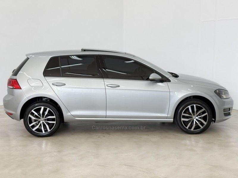 VOLKSWAGEN GOLF 1.4 TSI COMFORTLINE 16V 2015/2015 FOCAR VEÍCULOS CAXIAS DO SUL / Carros no Vale