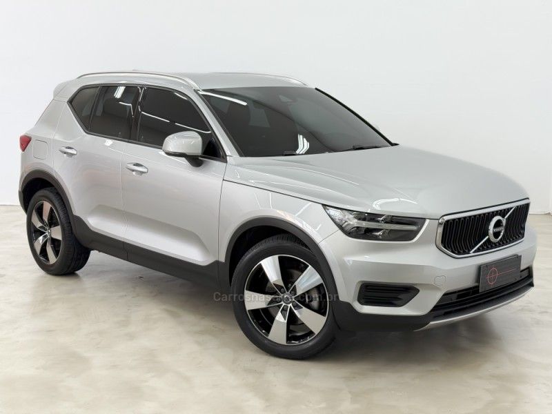 VOLVO XC 40 2.0 T5 MOMENTUM AWD GEARTRONIC 2018/2019 FOCAR VEÍCULOS CAXIAS DO SUL / Carros no Vale