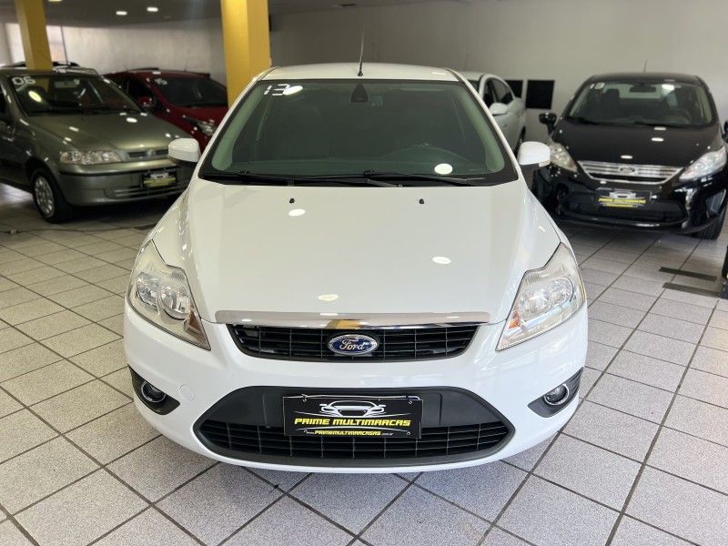 FORD FOCUS 2.0 GLX 16V 2012/2013 PRIME MULTIMARCAS CAXIAS DO SUL / Carros no Vale