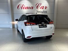 TOYOTA YARIS 1.5 XLS CONNECT 16V 2020/2021 ÓTIMA CAR FLORES DA CUNHA / Carros no Vale