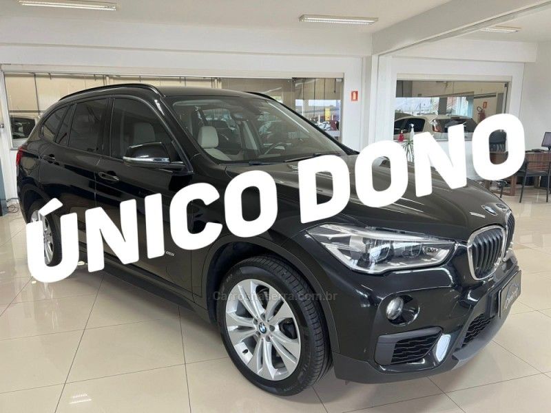 BMW X1 2.0 16V TURBO ACTIVEFLEX SDRIVE20I 2017/2018 CIMIRRO AUTOMÓVEIS TAQUARA / Carros no Vale