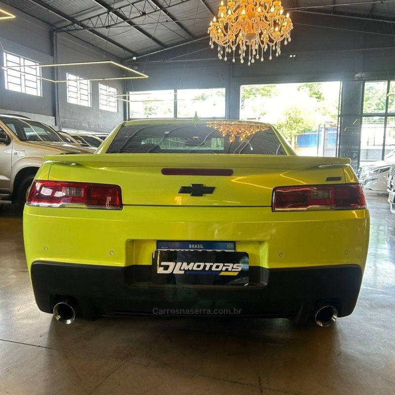 CHEVROLET CAMARO 6.2 2SS V8 2014/2014 DL MOTORS LAJEADO / Carros no Vale